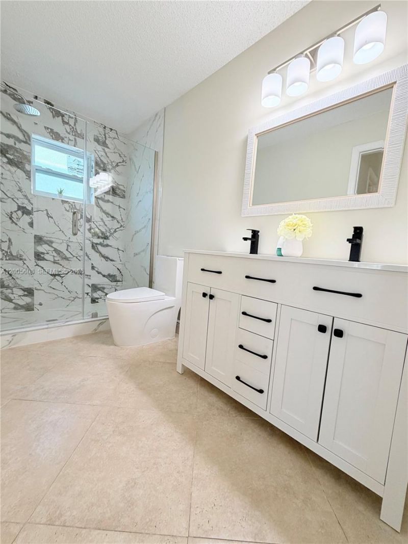 8581 NW 17th St, Plantation, FL 33322 Photo