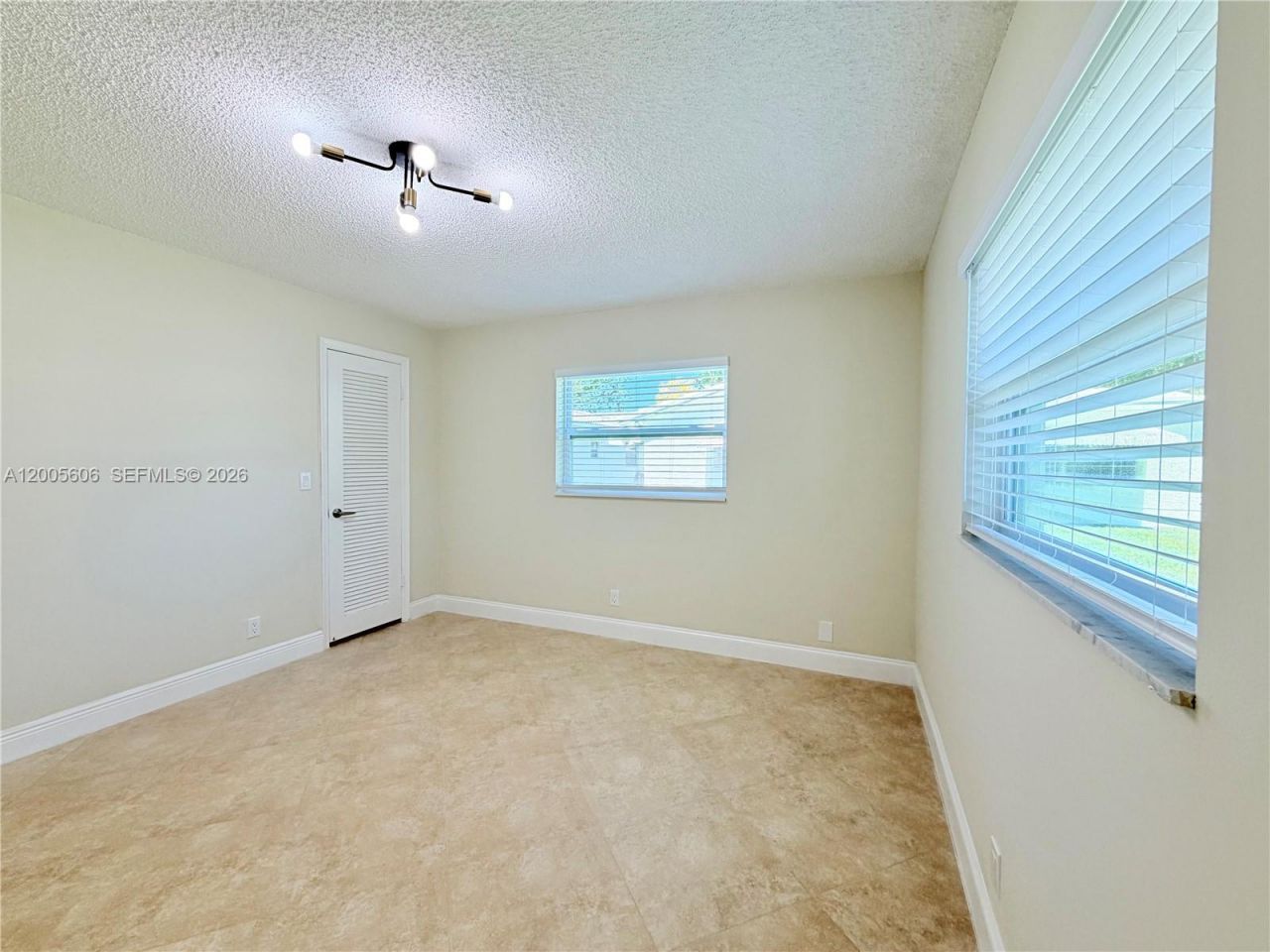 8581 NW 17th St, Plantation, FL 33322 Photo