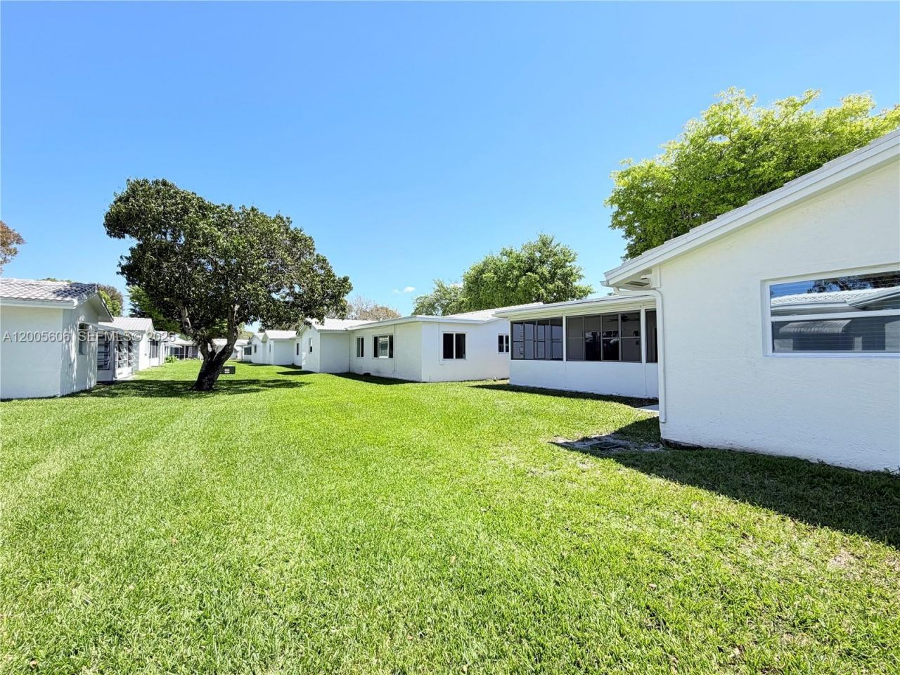 8581 NW 17th St, Plantation, FL 33322 Photo