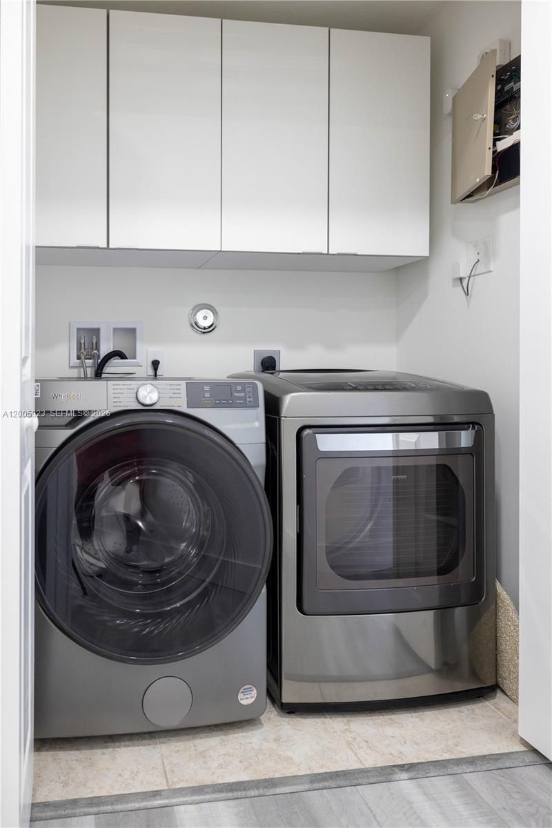 345 NE 194th Ln , Miami, FL 33179 Photo