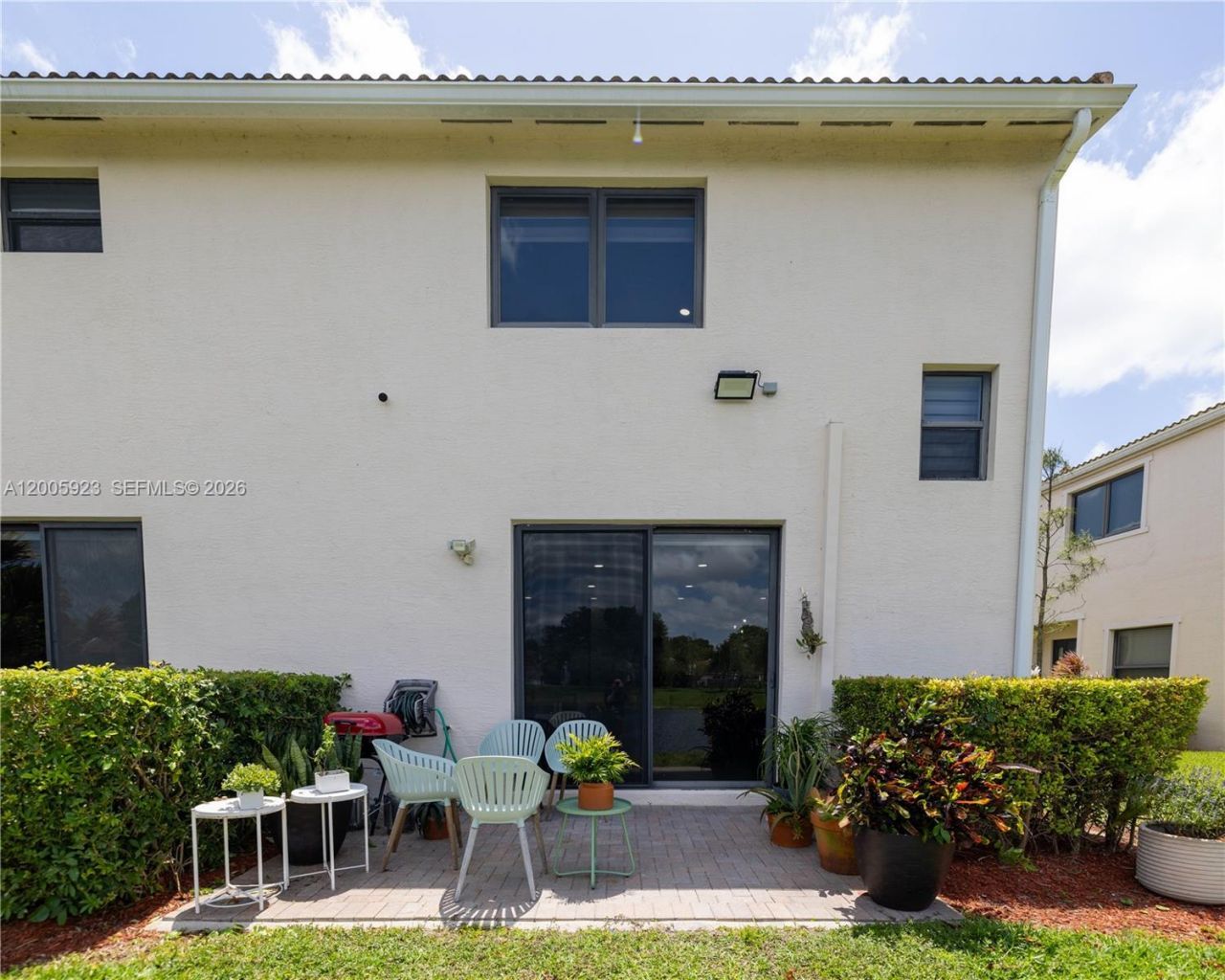 345 NE 194th Ln , Miami, FL 33179 Photo