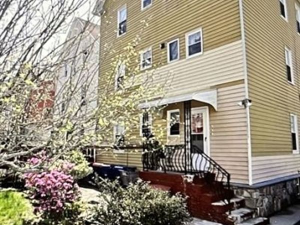 10 Viall Street, New Bedford, MA 02744