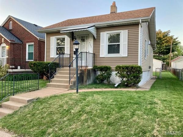 5447 Robert Avenue , St Louis, MO 63109