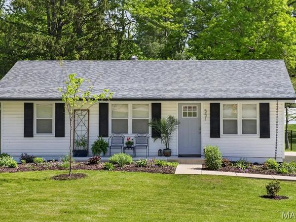 551 Saint Josephs Dr. Drive, Ballwin, MO 63021