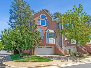 8200 MADRILLON COURT , VIENNA, VA 22182