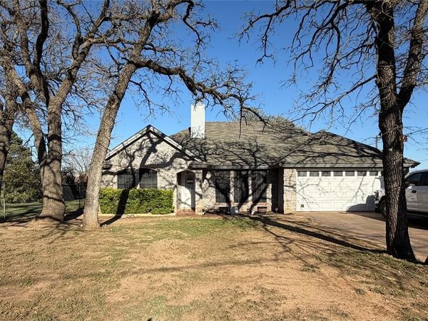 109 Sanchez Creek Court , Weatherford, TX 76088