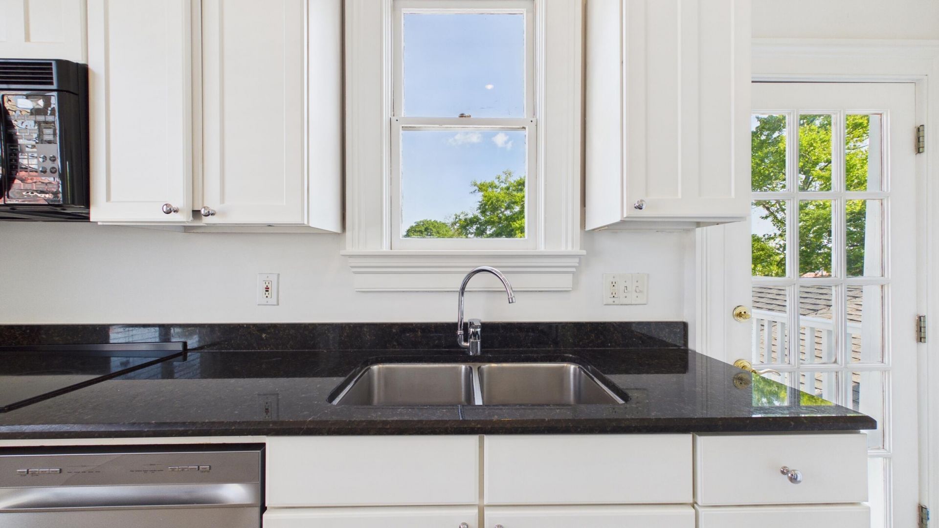 180 Broad Street Photo 15