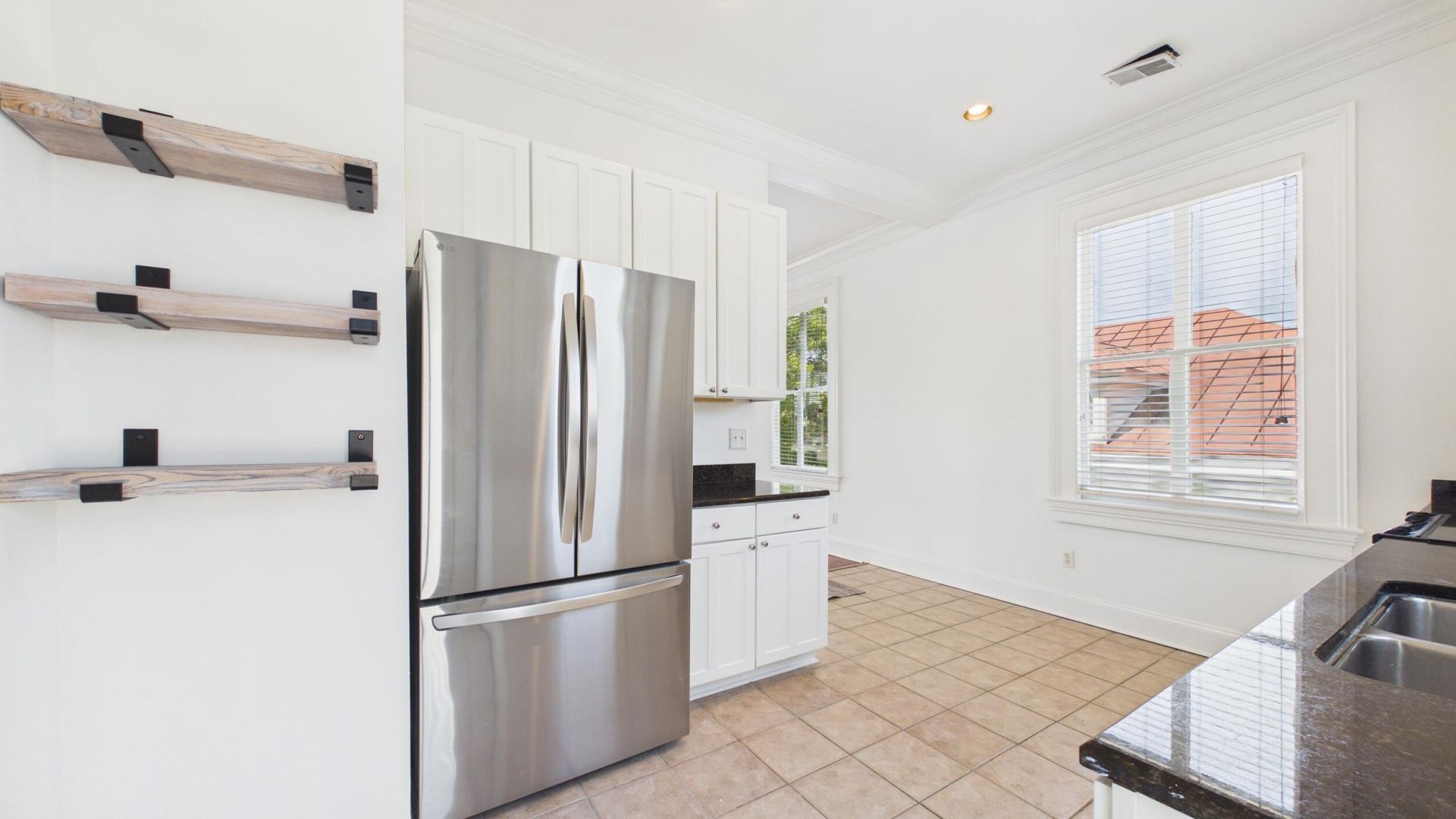 180 Broad Street Photo 18