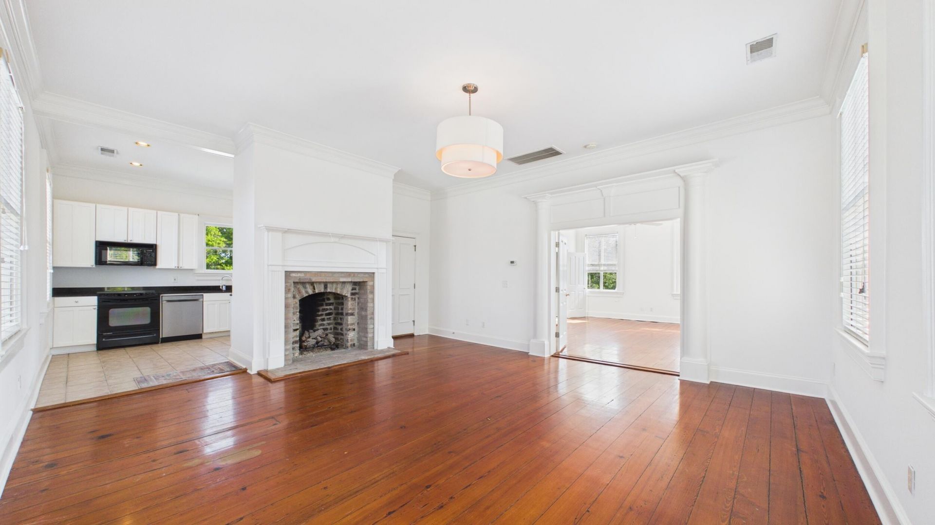 180 Broad Street Photo 5