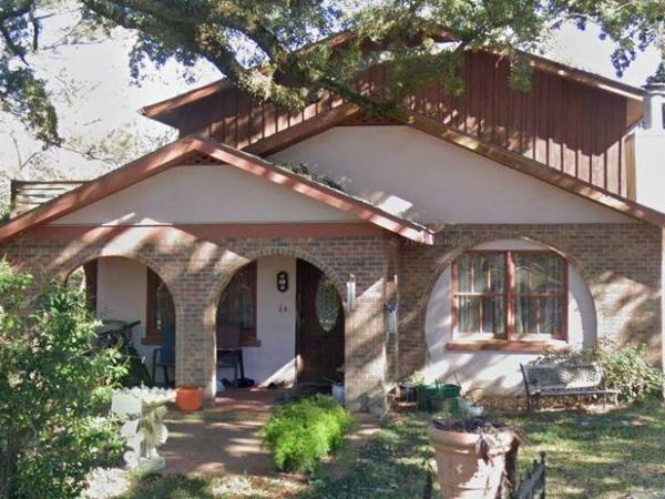 608 Magnolia Avenue, Ocean Springs, MS 39564