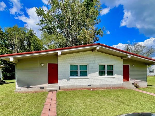 101 Chamberlain Cir , Tullahoma, TN 37388