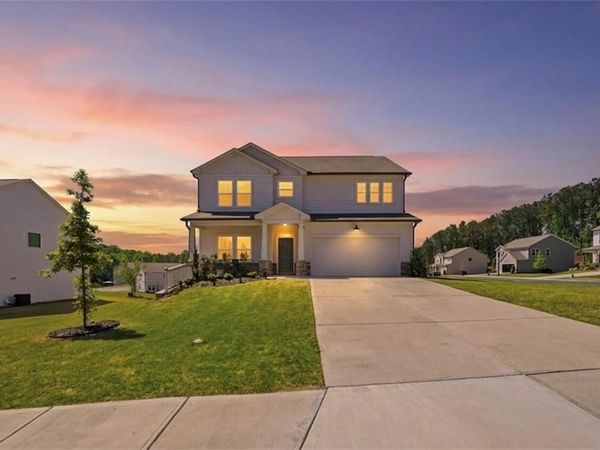 14 Ledgemont Way , Acworth, GA 30101