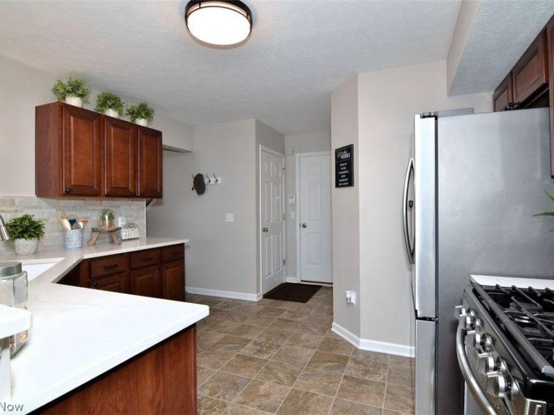 10411 Redbud Drive , Aurora, OH 44202 Photo 6