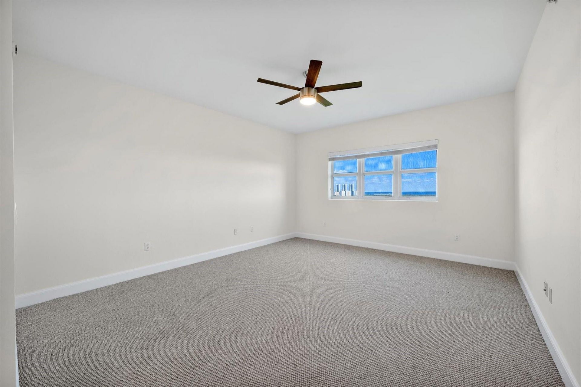15051 Royal Oaks Lane, Unit 2106, North Miami, FL 33181 Photo