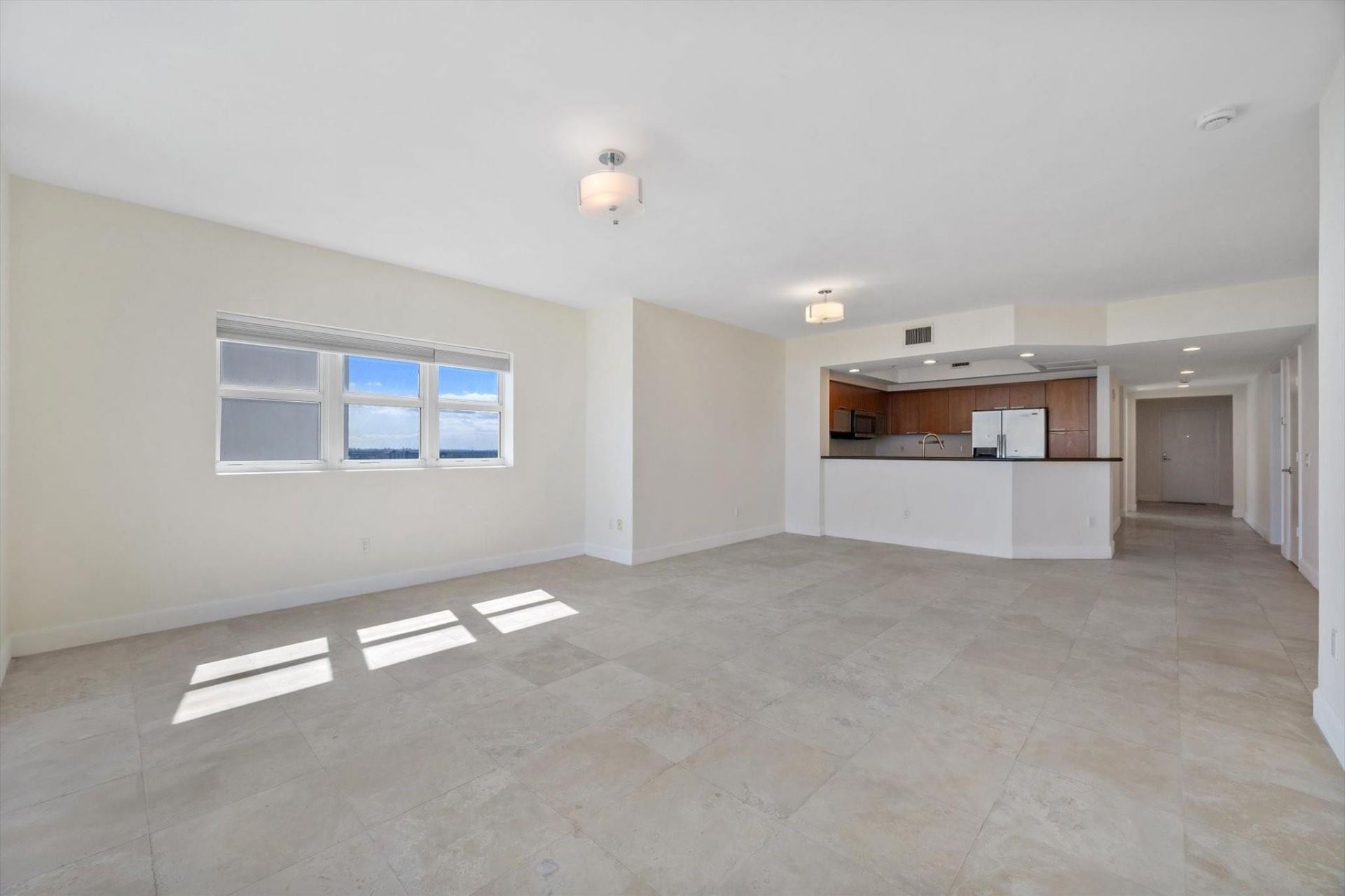 15051 Royal Oaks Lane, Unit 2106, North Miami, FL 33181 Photo