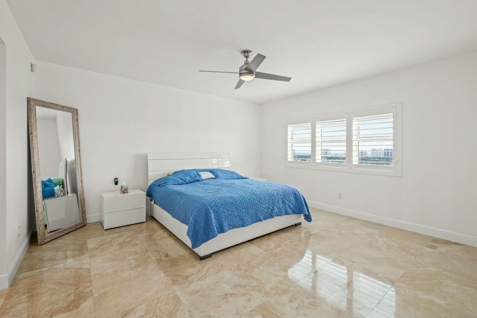 2640 Lake Shore Drive, Unit 1710, Riviera Beach, FL 33404 Photo