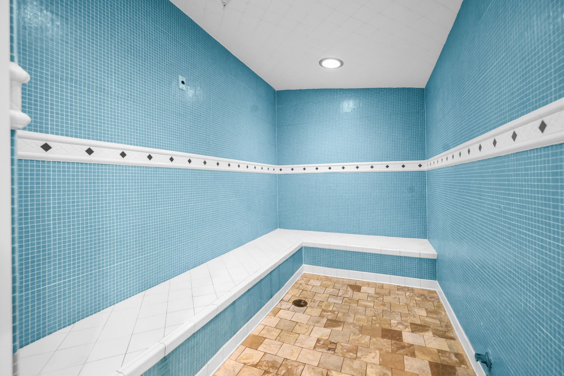 2640 Lake Shore Drive, Unit 1710, Riviera Beach, FL 33404 Photo