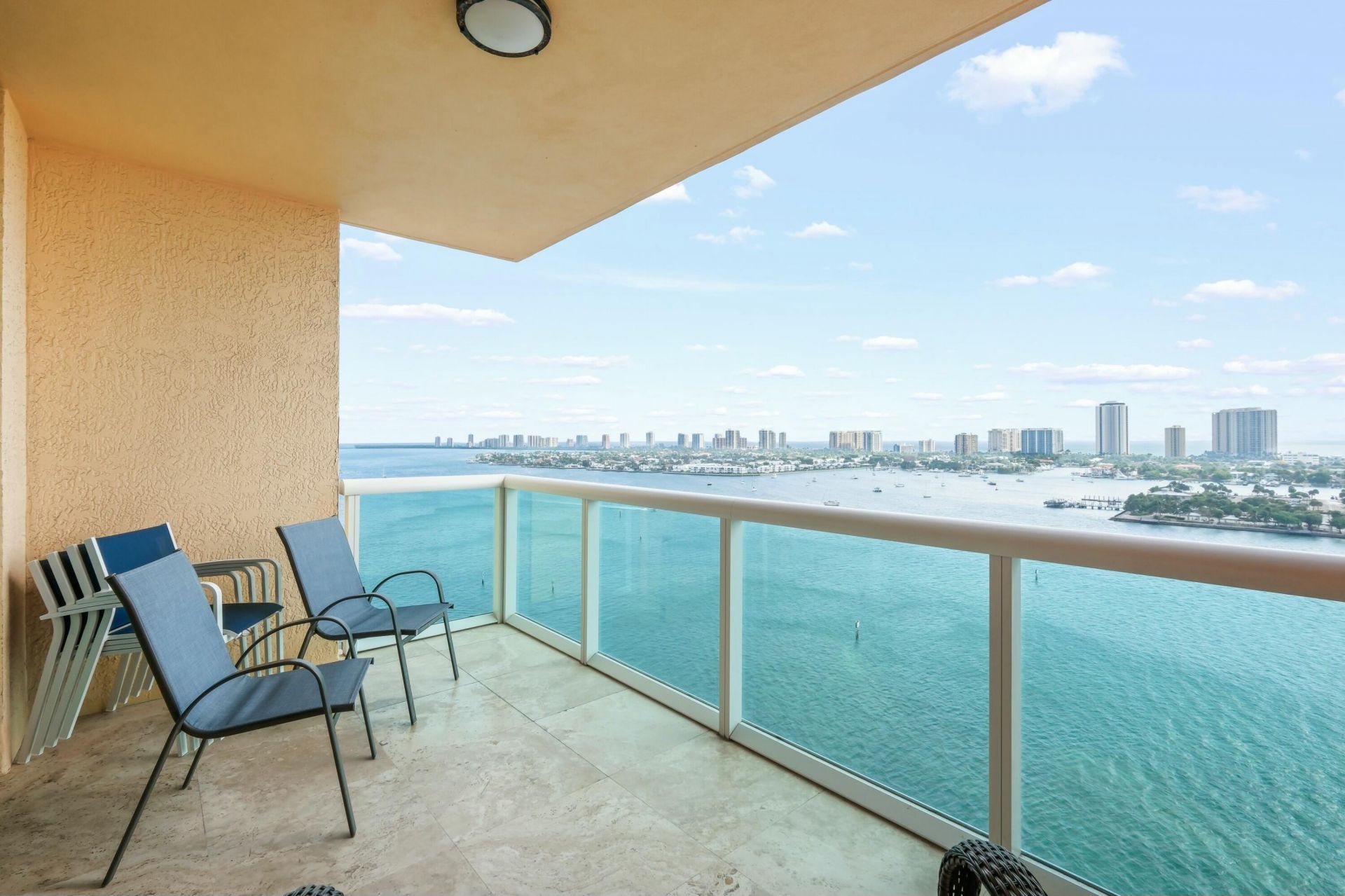 2640 Lake Shore Drive, Unit 1710, Riviera Beach, FL 33404 Photo