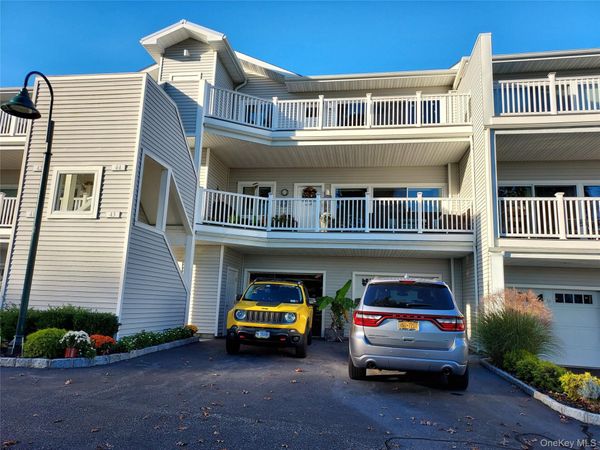 44 Fox Hill Drive , Calverton, NY 11933