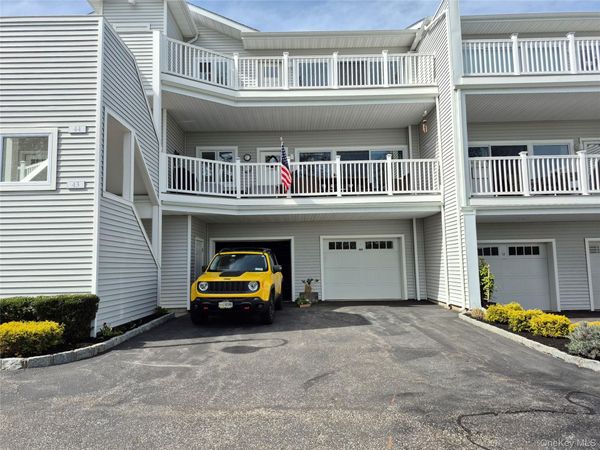 44 Fox Hill Drive, Calverton, NY 11933