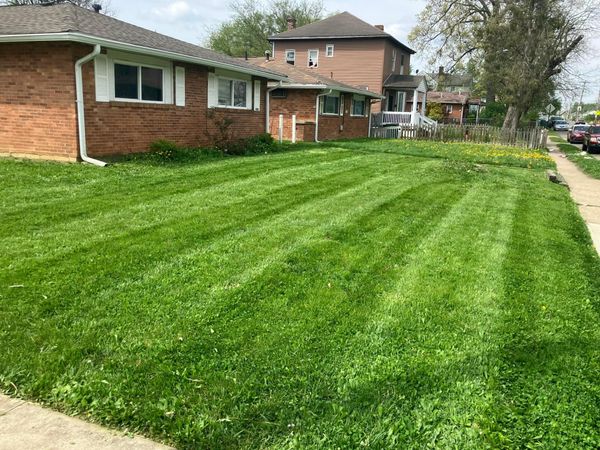 1913 Denune Avenue , Columbus, OH 43211