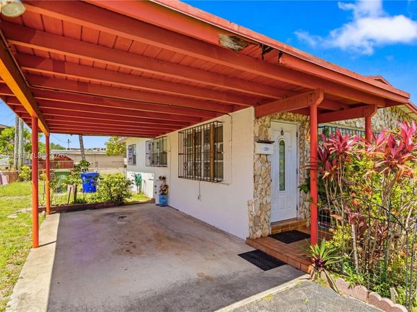 1711 NW 26th Ave , Fort Lauderdale, FL 33311