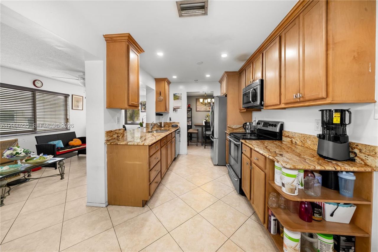 4402 NW 44th Ave , Tamarac, FL 33319 Photo