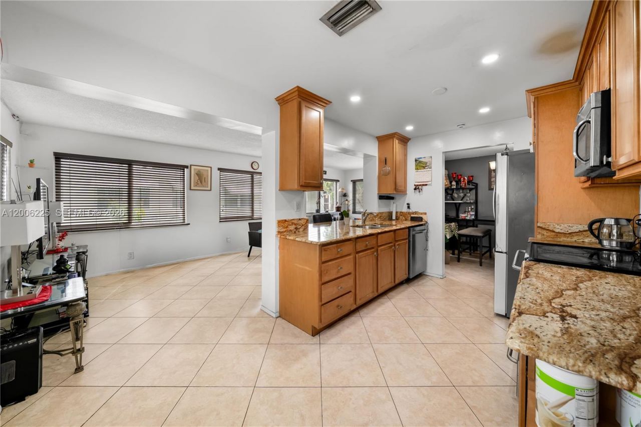 4402 NW 44th Ave , Tamarac, FL 33319 Photo