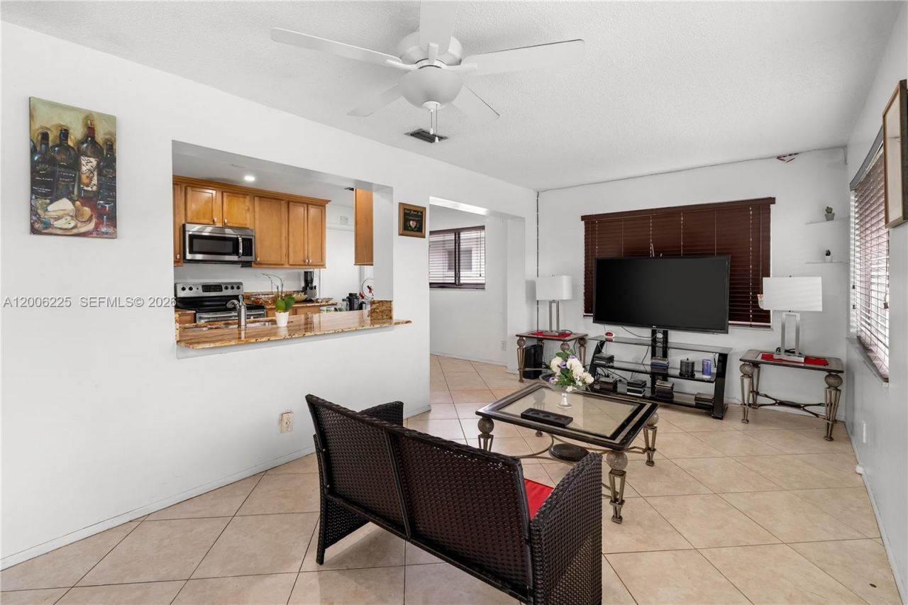 4402 NW 44th Ave , Tamarac, FL 33319 Photo