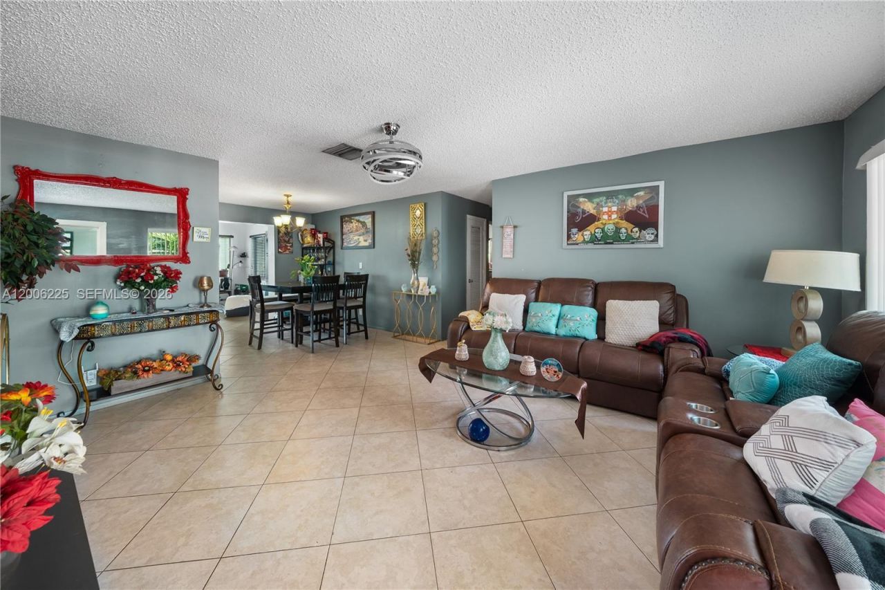 4402 NW 44th Ave , Tamarac, FL 33319 Photo