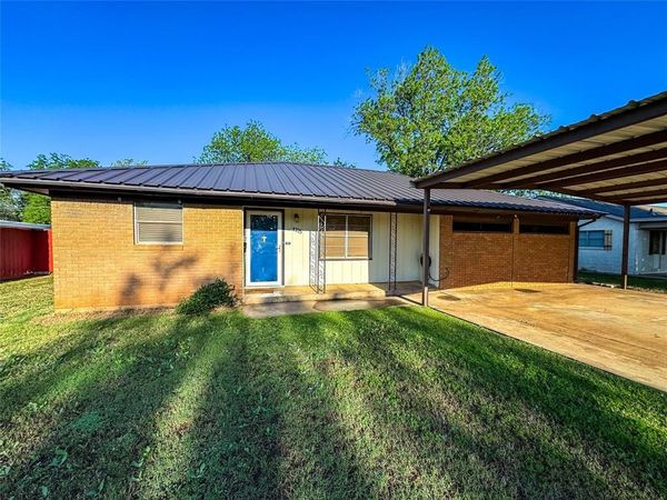 1705 N Avenue G , Haskell, TX 79521