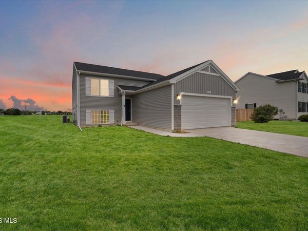 366 Douglas Drive, Liberty Center, OH 43532