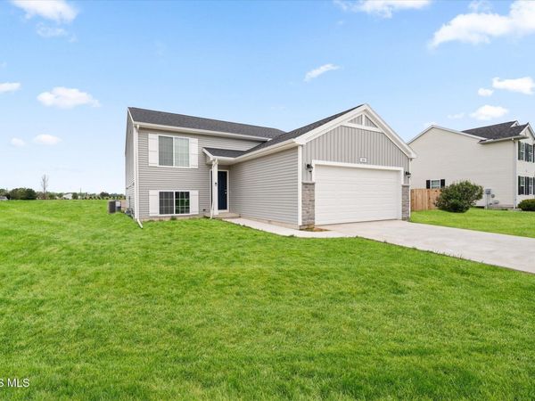 366 Douglas Drive, Liberty Center, OH 43532