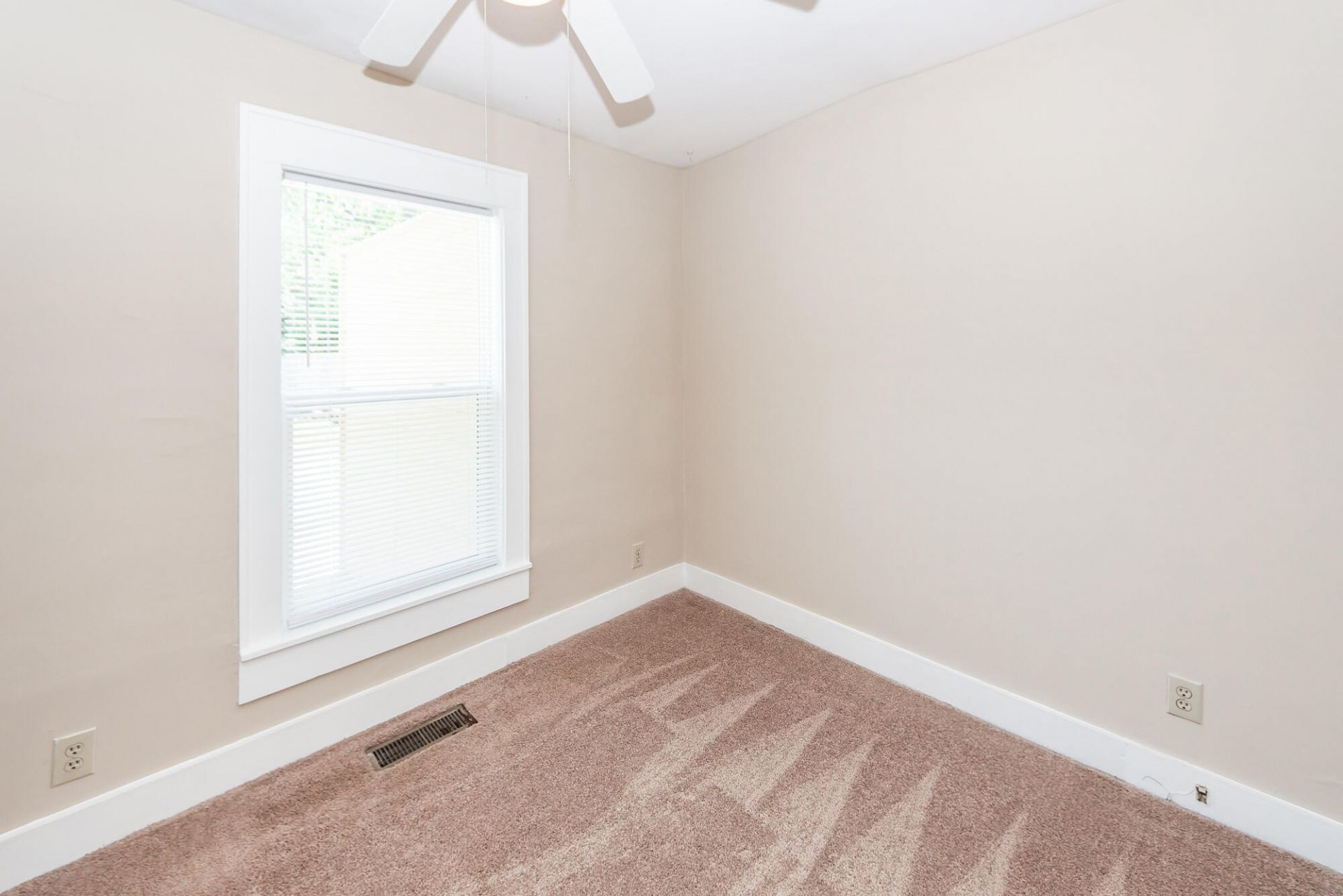 89 Folly Road Boulevard Photo 18