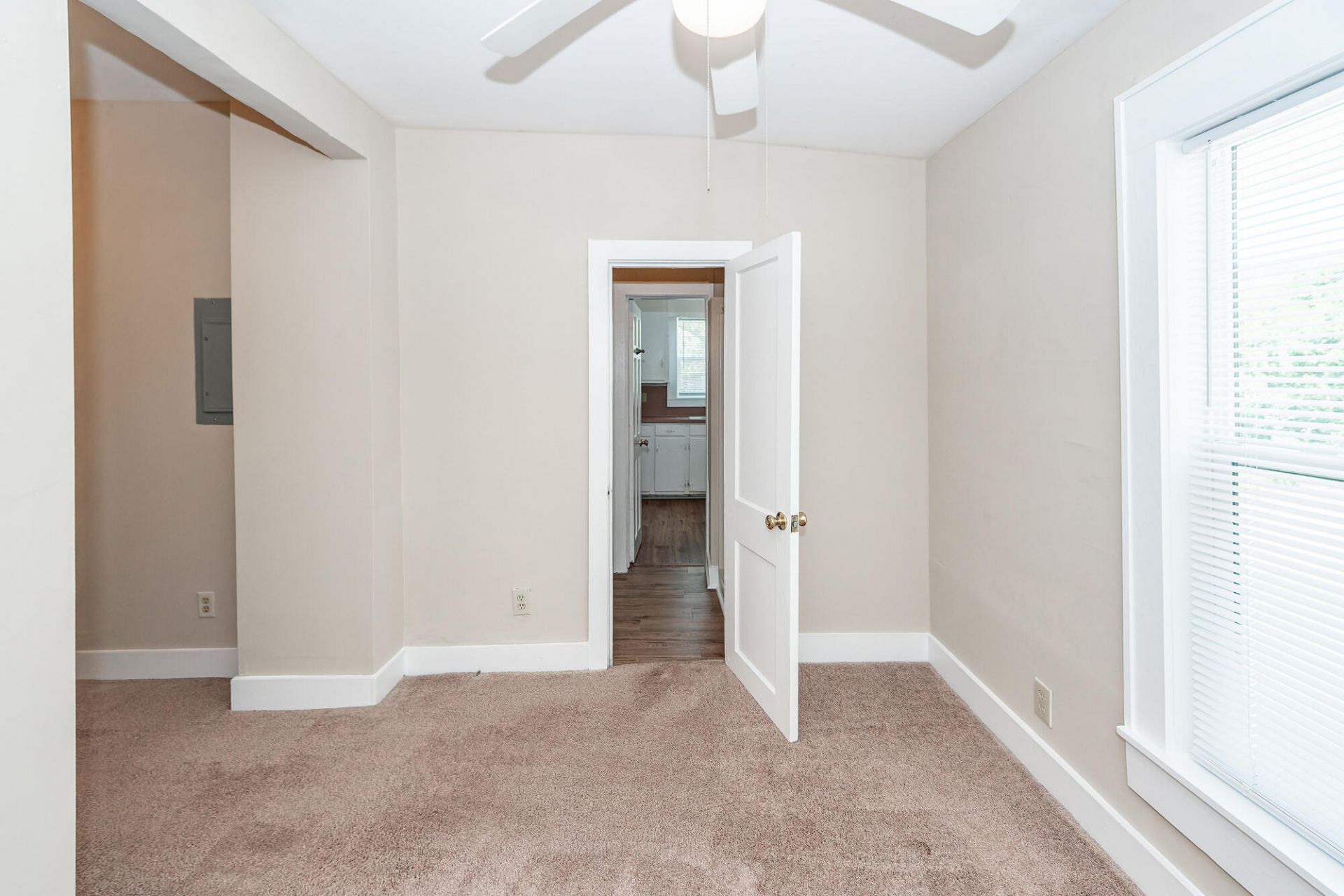 89 Folly Road Boulevard Photo 20