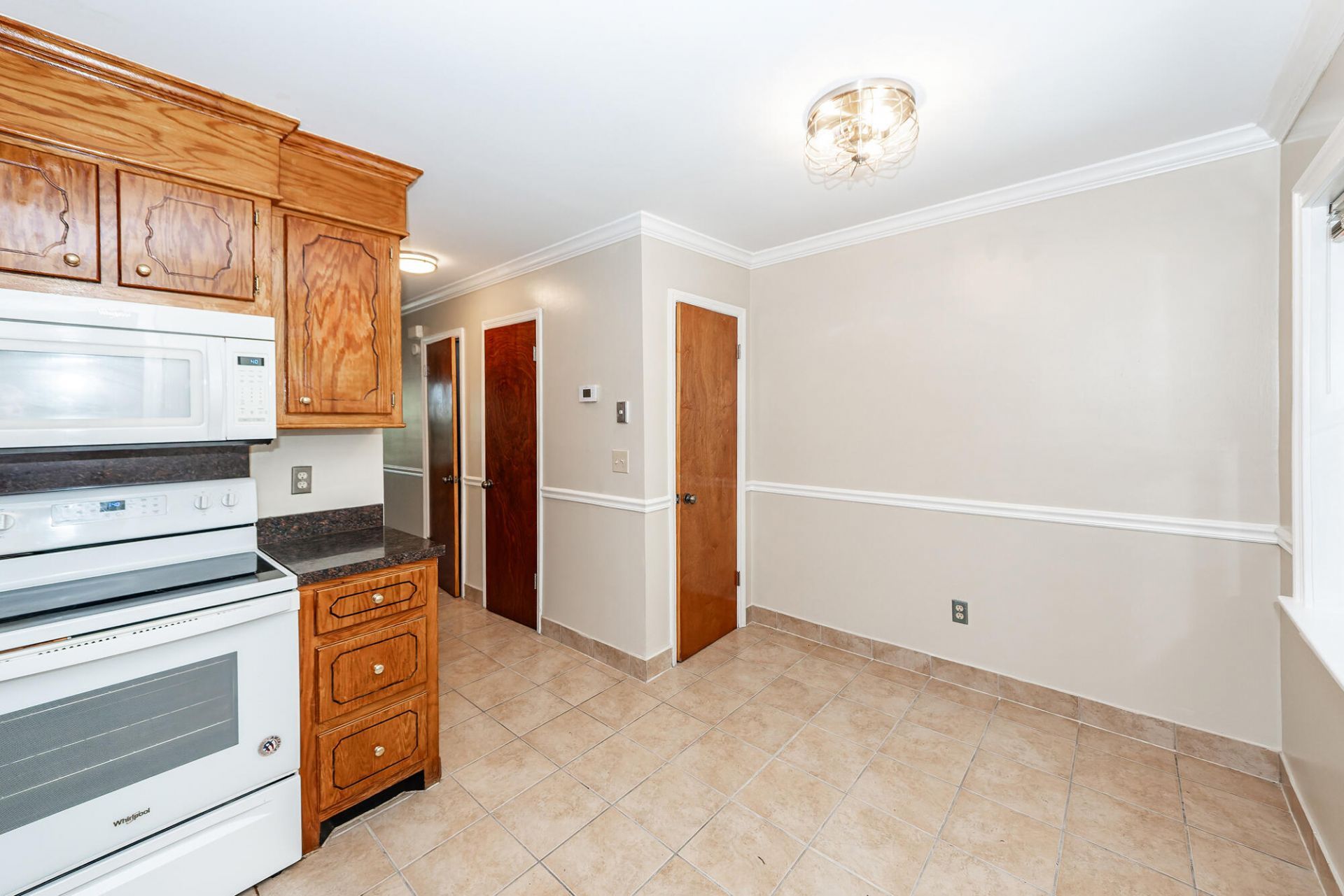 278 Fleming Road Photo 12