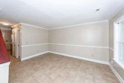 278 Fleming Road photo 4