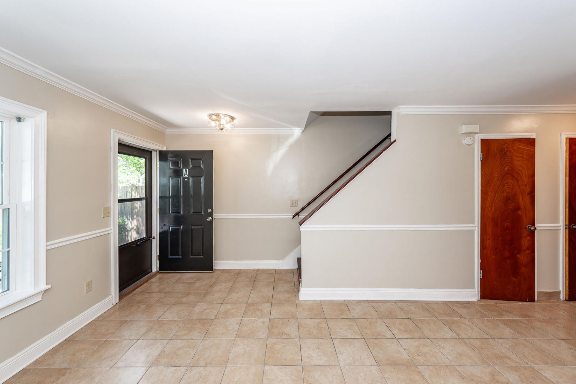 278 Fleming Road Photo 6