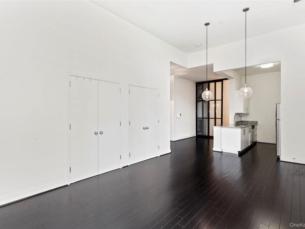 220 W 148th Street , Unit 2M, New York (Manhattan), NY 10039