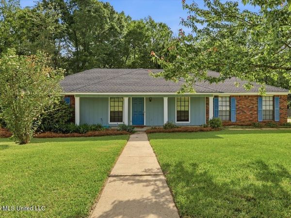 118 Spanish Moss Drive, Clinton, MS 39056