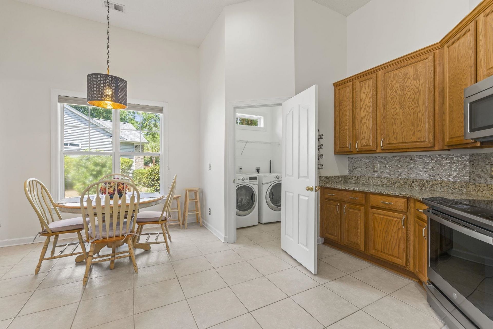 259 Barony Pl. Photo 11