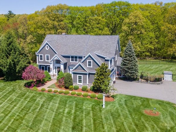 4 Nipmuc Lane, Southborough, MA 01772