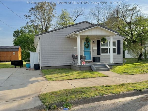 702 Ashton Street, Ravenswood, WV 26164