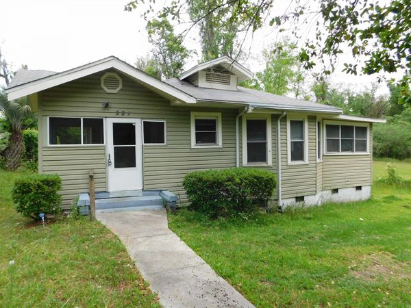 221 S Stewart , Quincy, FL 32351