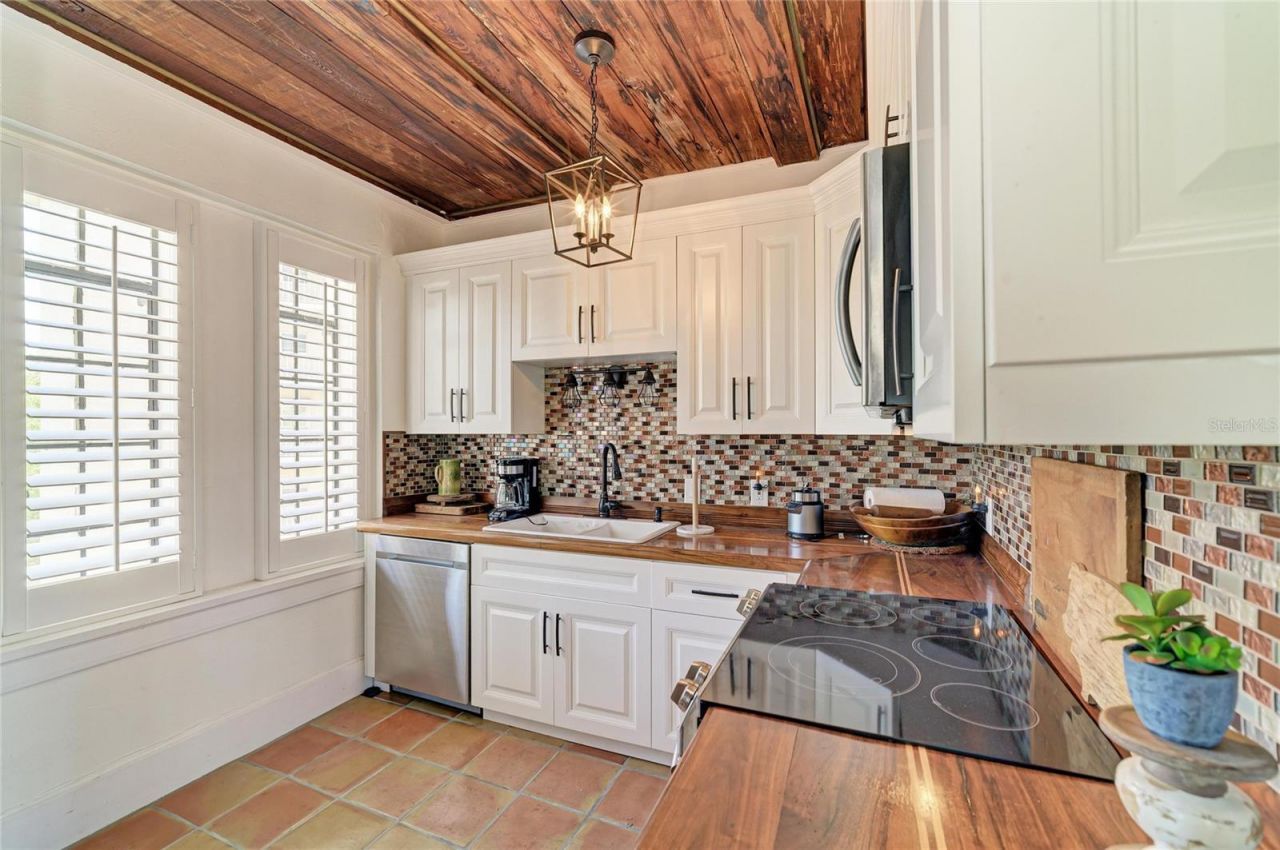 210 N 17th Street W, Unit 14, Bradenton, FL 34205 Photo