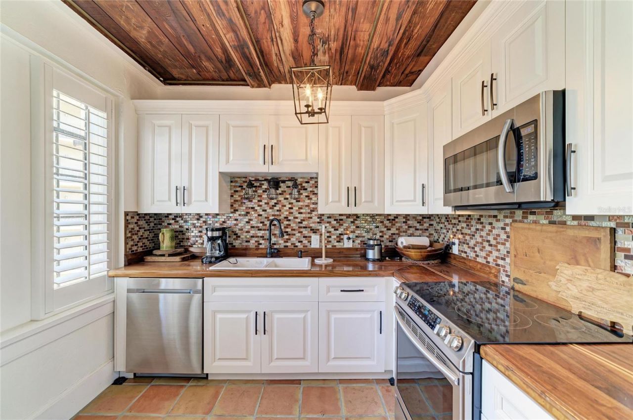 210 N 17th Street W, Unit 14, Bradenton, FL 34205 Photo