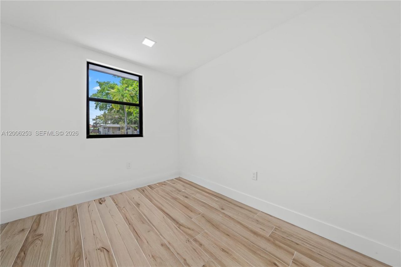 235 NW 127th St, North Miami, FL 33168 Photo