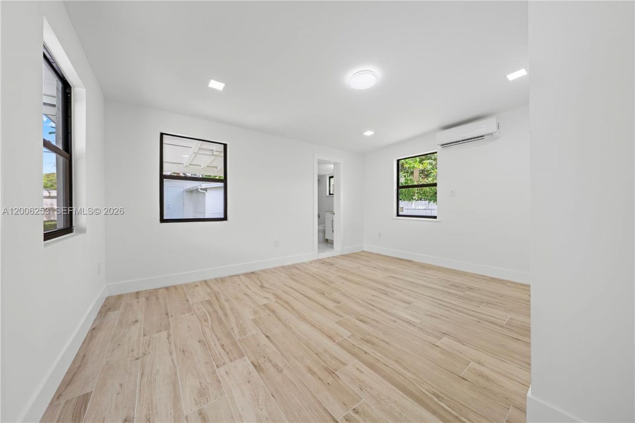 235 NW 127th St, North Miami, FL 33168 Photo
