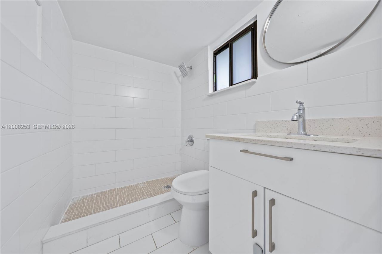 235 NW 127th St, North Miami, FL 33168 Photo