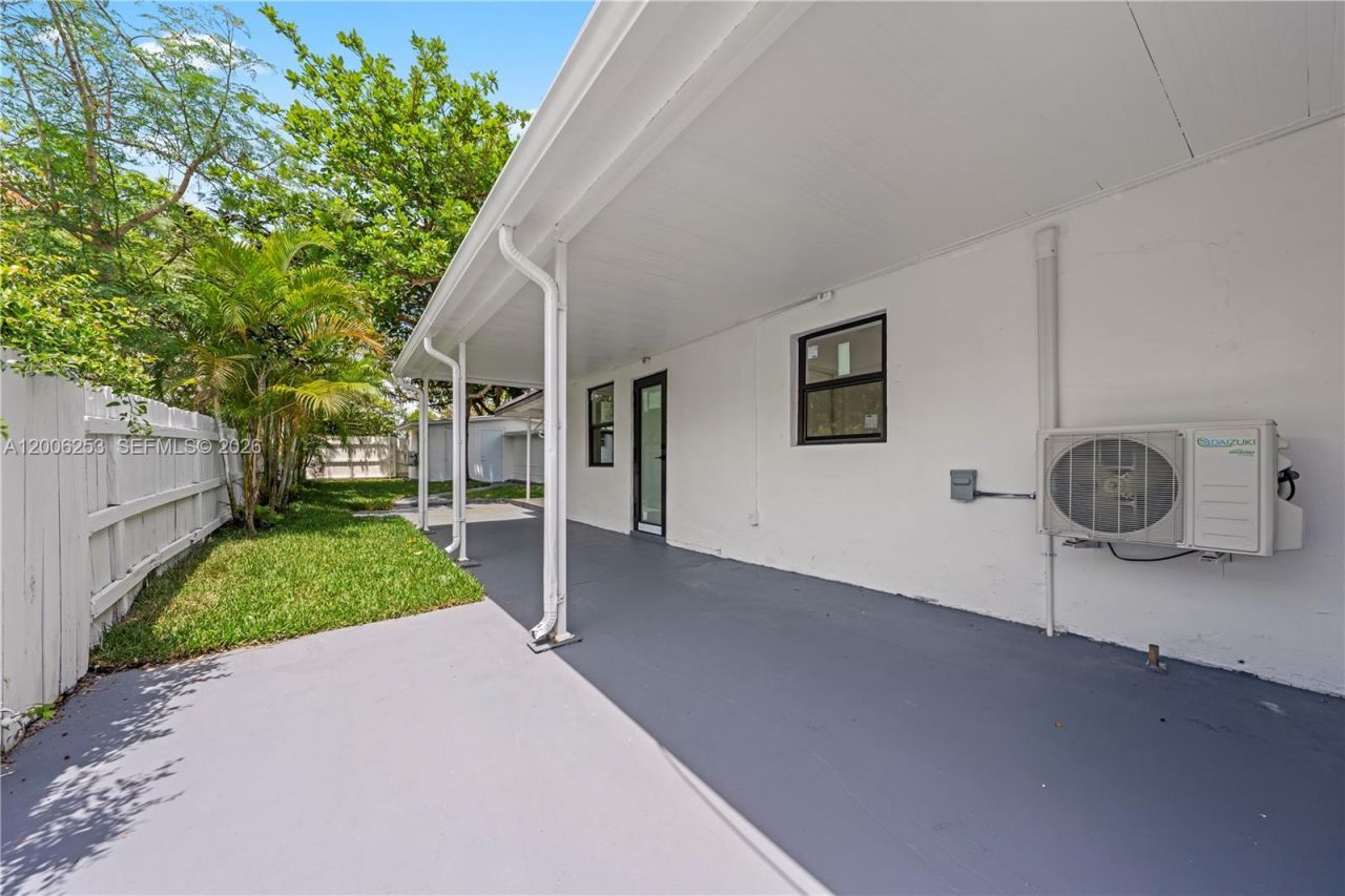235 NW 127th St, North Miami, FL 33168 Photo